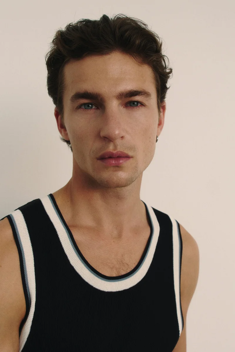 اتش اند ام فيست توب بتصميم مرن وقصّة سلِم